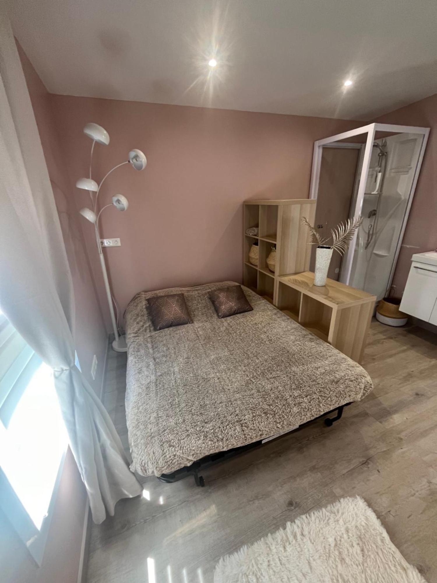 Apartmán Dependance Prive Saint-Thibault-des-Vignes Exteriér fotografie