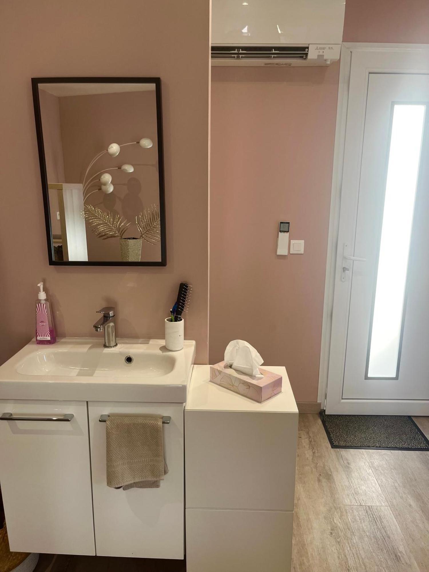 Apartmán Dependance Prive Saint-Thibault-des-Vignes Exteriér fotografie